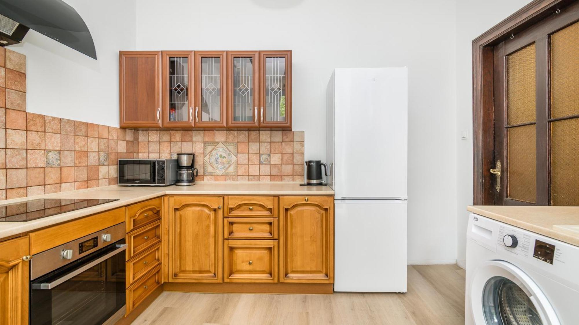 Citystay Retro 5 Min Plaza! Privatunterkunft